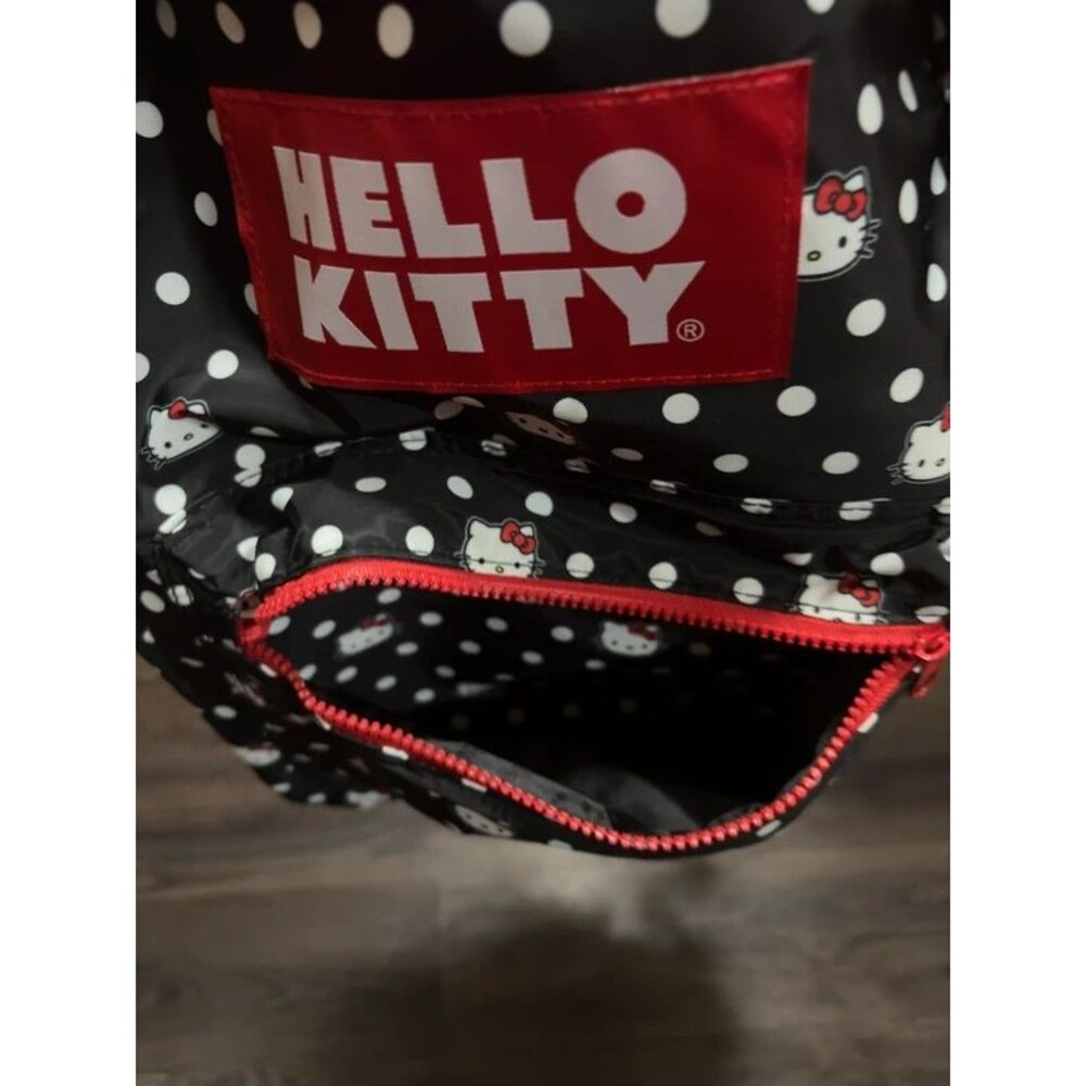 Hello Kitty Backpack - Picture 5 of 7